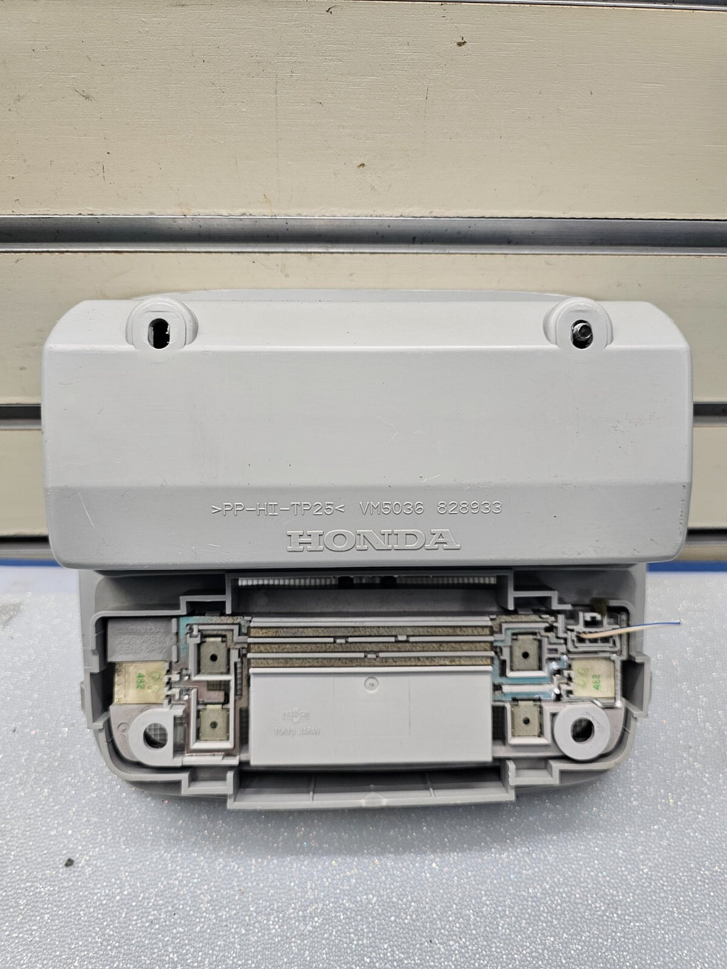 05-10 Honda Odyssey 03-07 Accord Acura TSX Overhead Console Dome Map Light GRAY