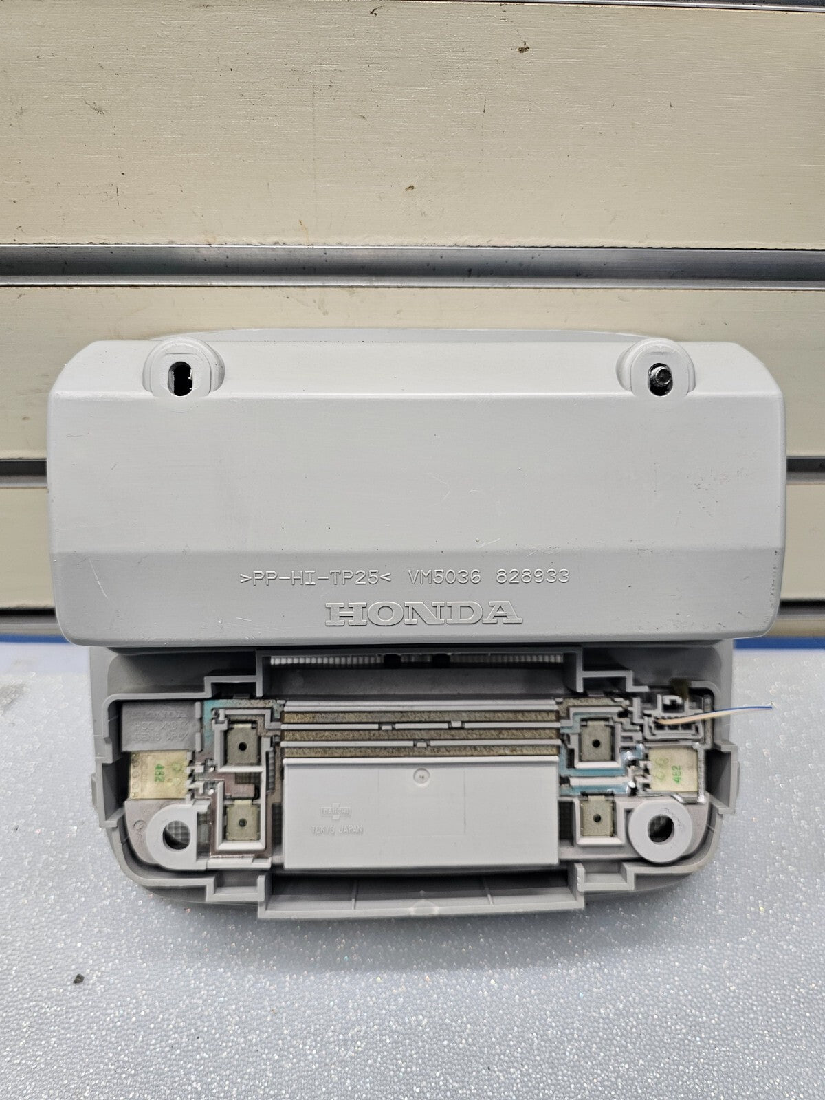05-10 Honda Odyssey 03-07 Accord Acura TSX Overhead Console Dome Map Light GRAY