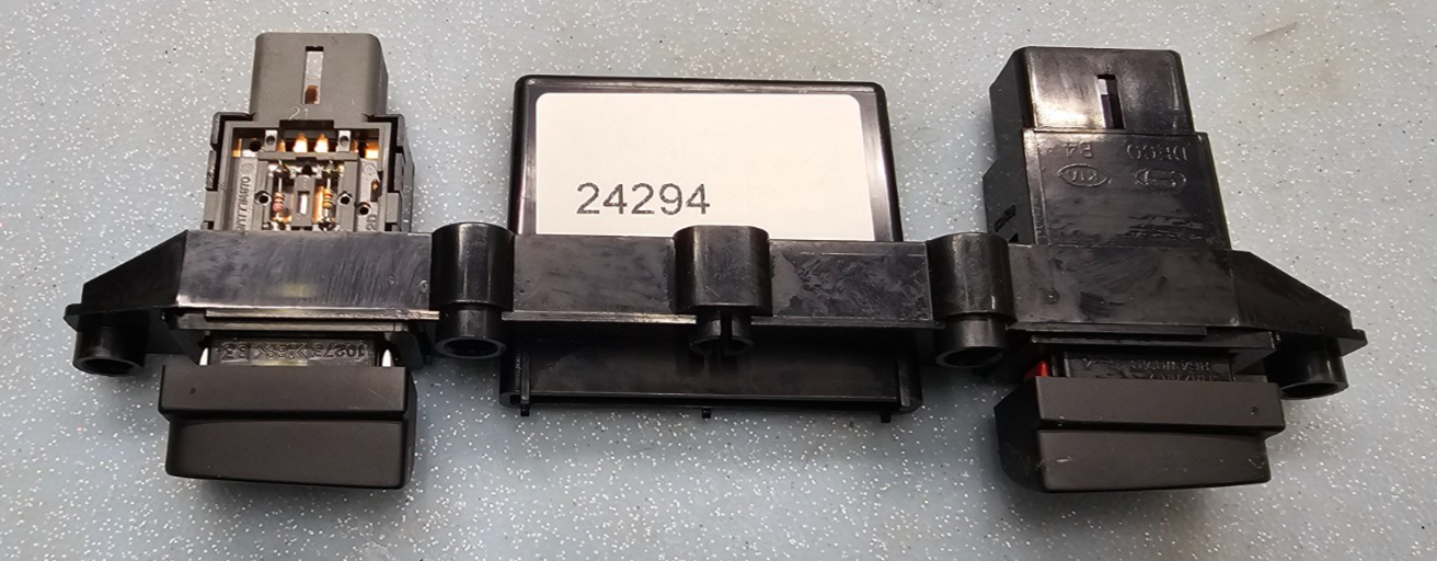 🔥2006-2011 Kia Rio Rio5 Center Dash Hazard Defrost Switches Black OEM