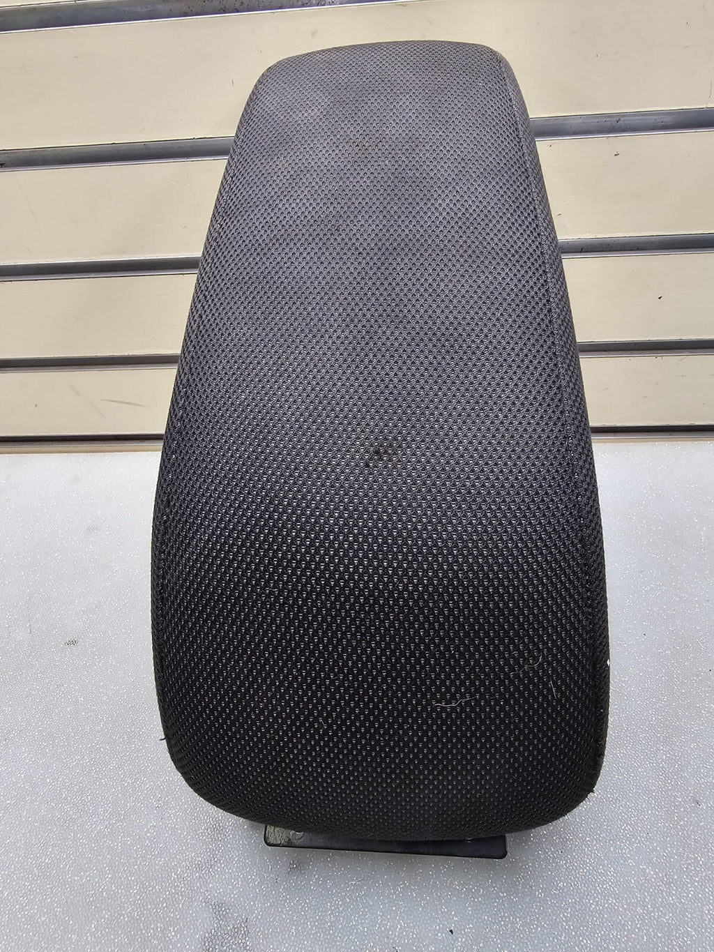 🔥03-06 Mitsubishi Outlander Center Console Arm Rest Lid Cover Cloth Black OEM