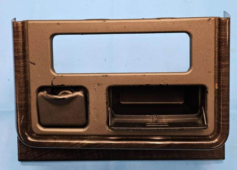 🔥03-06 SILVERADO SIERRA CENTER CONSOLE STORAGE BEZEL ASH TRAY SILVER/BLACK