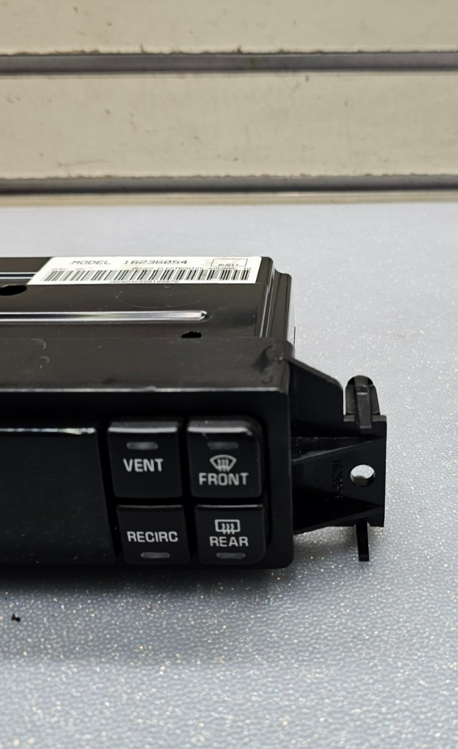 00-05 Buick Lesabre Dash AC Heater Digital Temperature HVAC Climate Control OEM