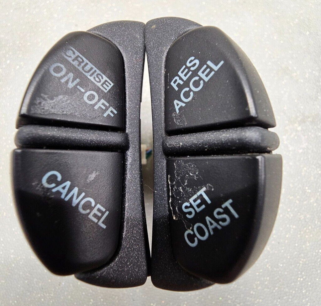 🔥01-06 Hyundai Santa Fe Steering wheel Cruise Control Switch Set Plastic OEM