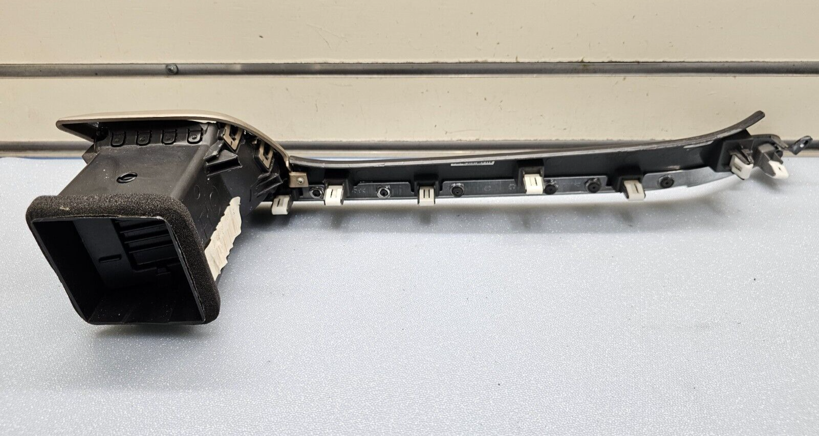 11-20 Grand Cherokee Dash Right Passenger Molding Trim AC Air Vent Heater Silver