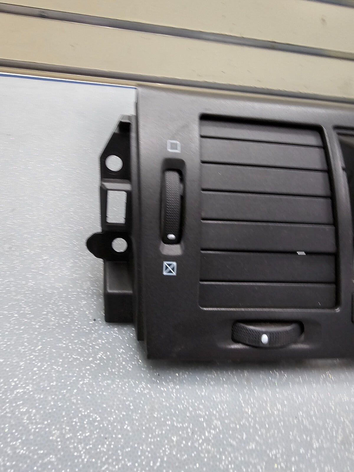 🔥06-11 Cadillac DTS Dash Center Air Vent Heater Filter Trim Bezel Conditioning