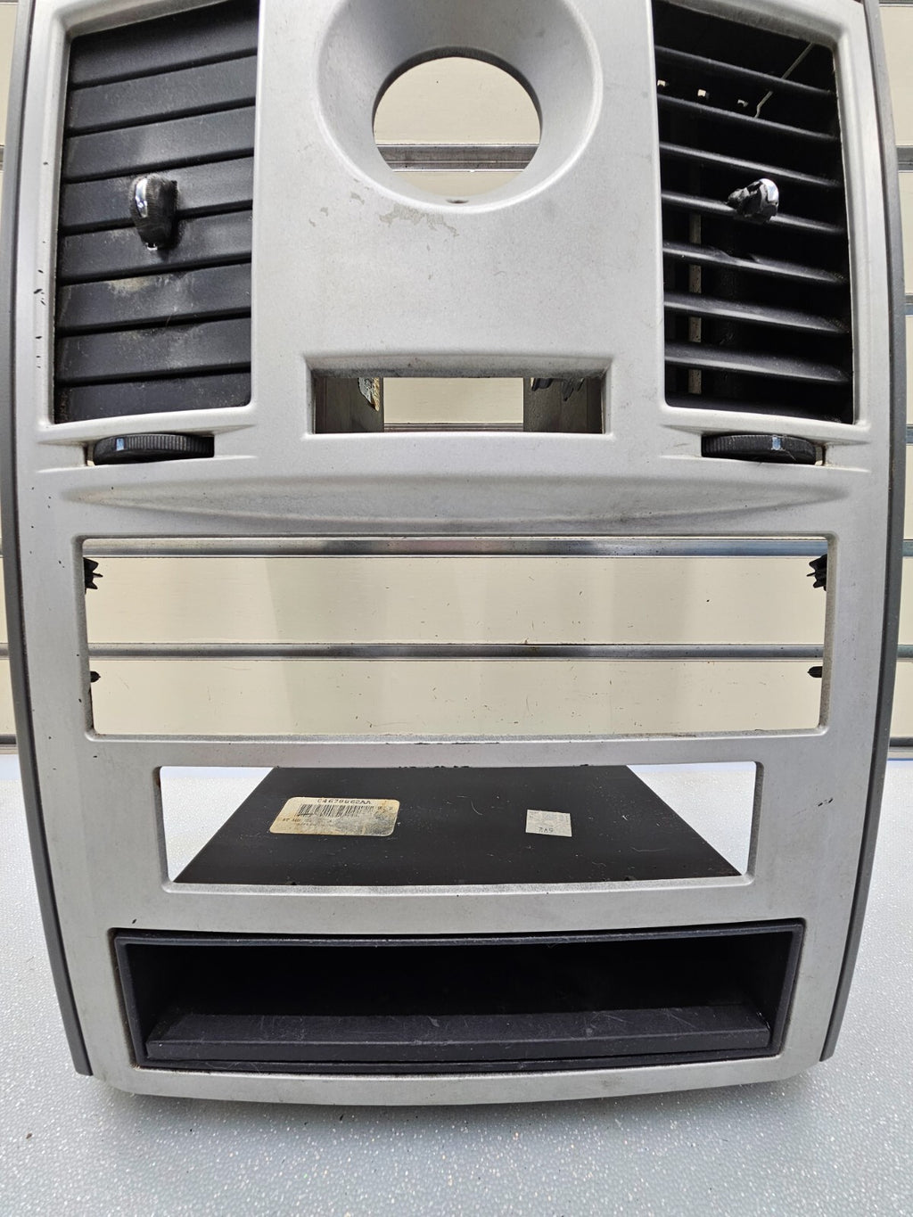 08-10 Grand Caravan Town Country Dash AM FM Radio Stereo Trim Bezel Panel SILVER