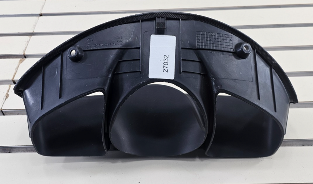 2005-2010 Kia Sportage Dash Instrument Panel Speedometer Cluster Bezel Trim OEM