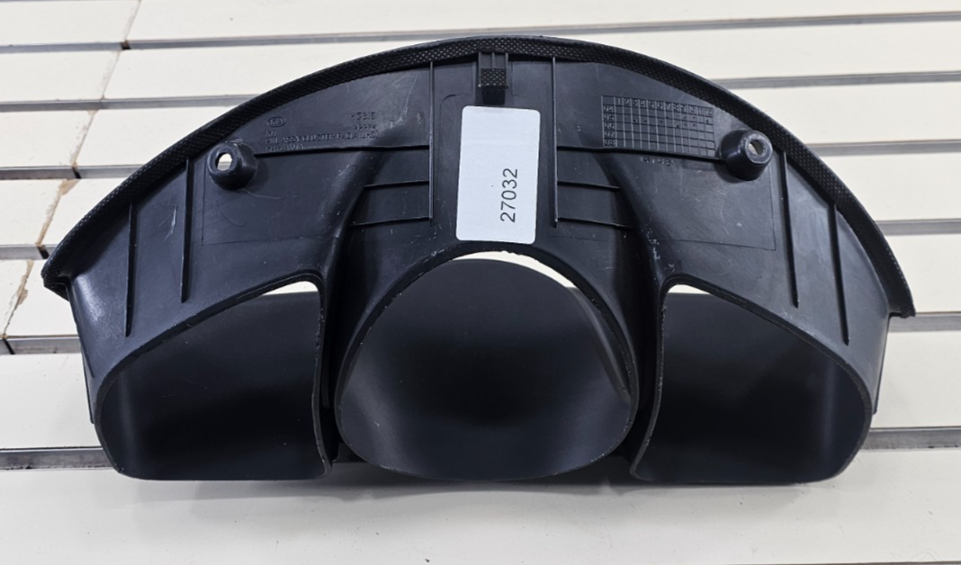 2005-2010 Kia Sportage Dash Instrument Panel Speedometer Cluster Bezel Trim OEM