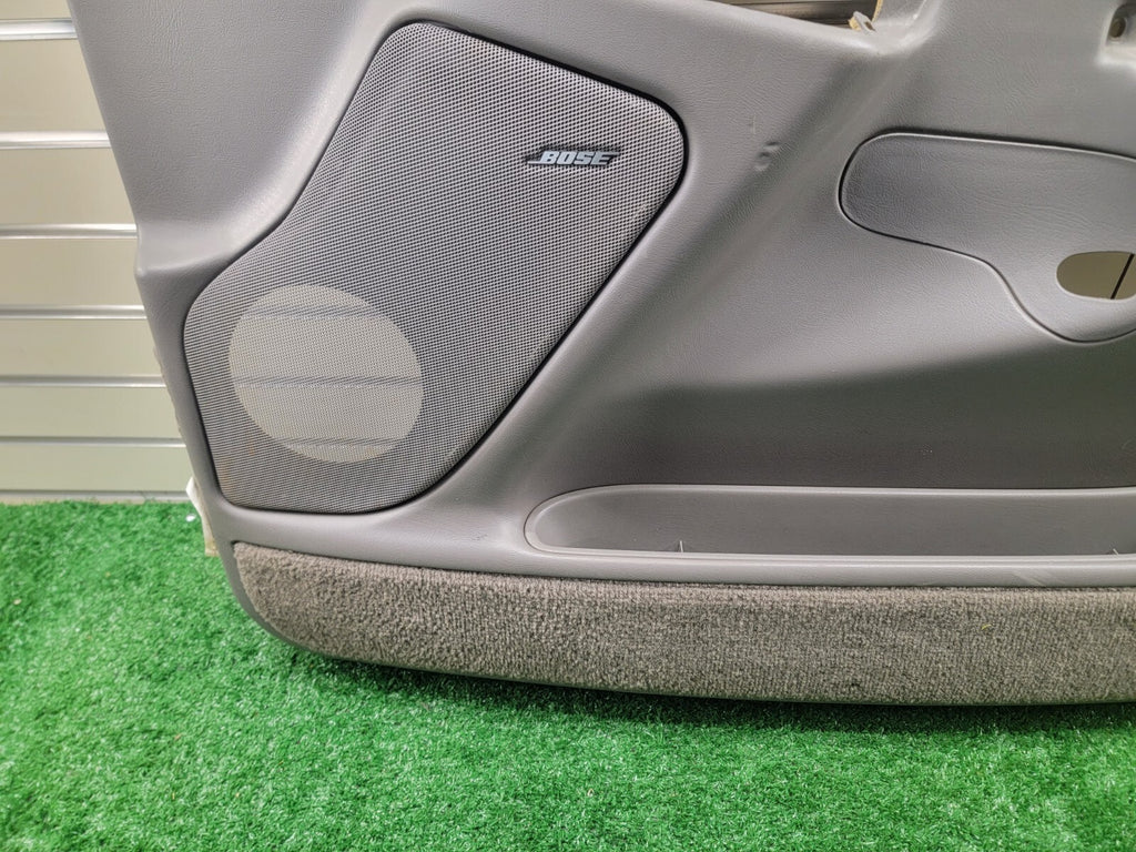 🔥2003-2006 Chevy Silverado SIERRA Door Panel Front right passenger gray D5
