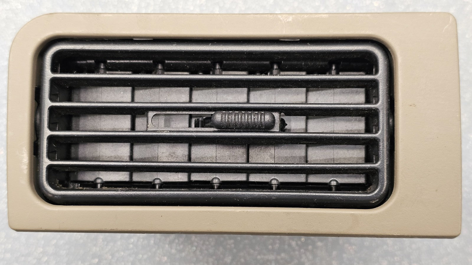 🔥 05-07 Ford Focus Dash Right Passenger Air Vent A/C AC Heater Panel Tan