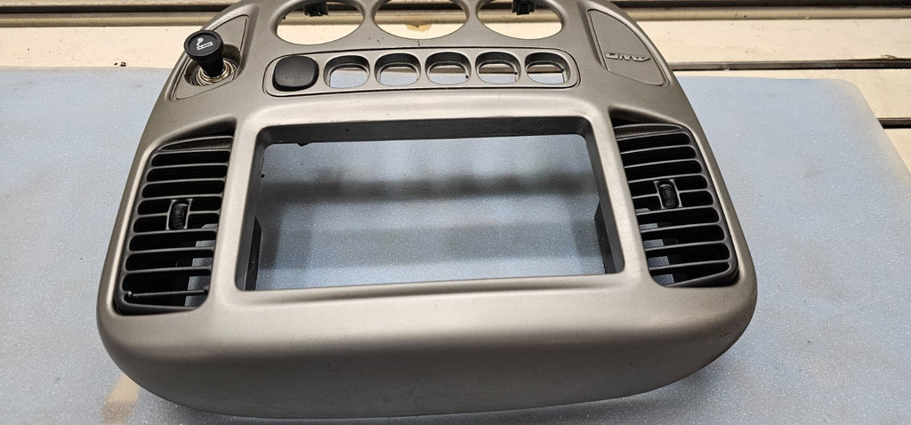 🔥01-07 ESCAPE CENTER DASH RADIO STEREO A/C CLIMATE TRIM BEZEL PANEL SILVER 