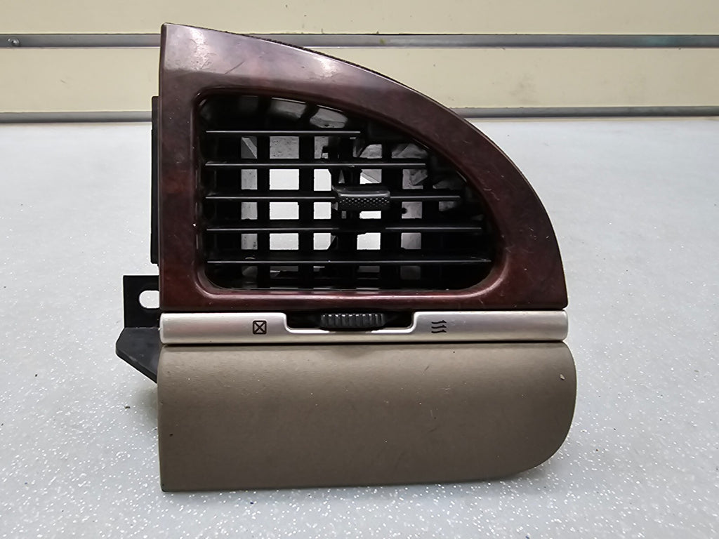 98-02 Lincoln Town Car Right Outer Dash AC Heater Air Vent Temperature Woodgrain