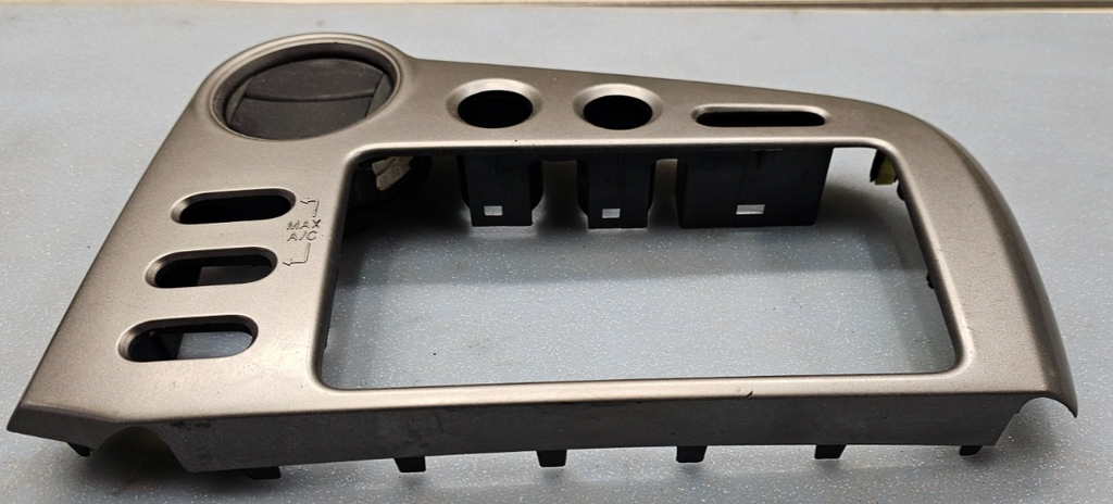 🔥03-08 Toyota MATRIX Pontiac VIBE Center Dash Radio Bezel Trim Panel SILVER OEM