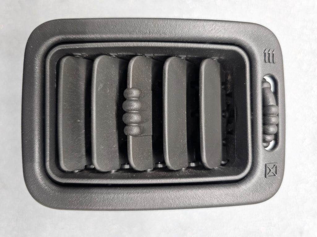 🔥99-06 Silverado Tahoe Dash Air Vent Heater Climate Temperature Left Black OEM