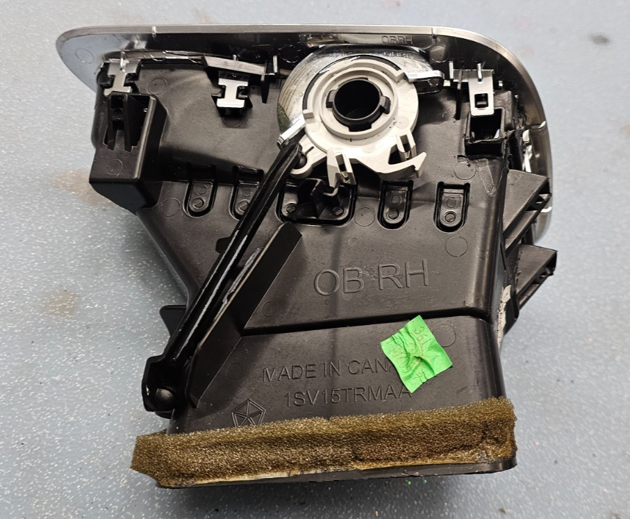 🔥13-16 Dodge Dart Right Side Heater Dash Air Vent Grille Nozzle Assembly