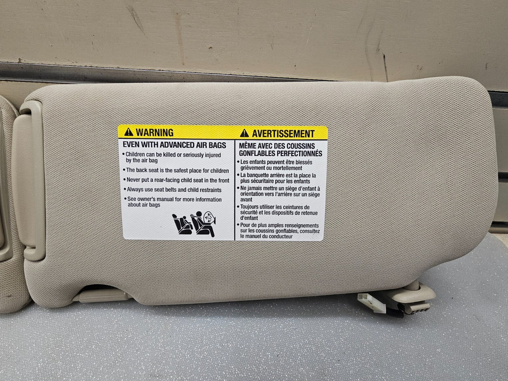 🔥2007-2012 Nissan Altima Sun Visor driver and passenger set gray - lighted OEM