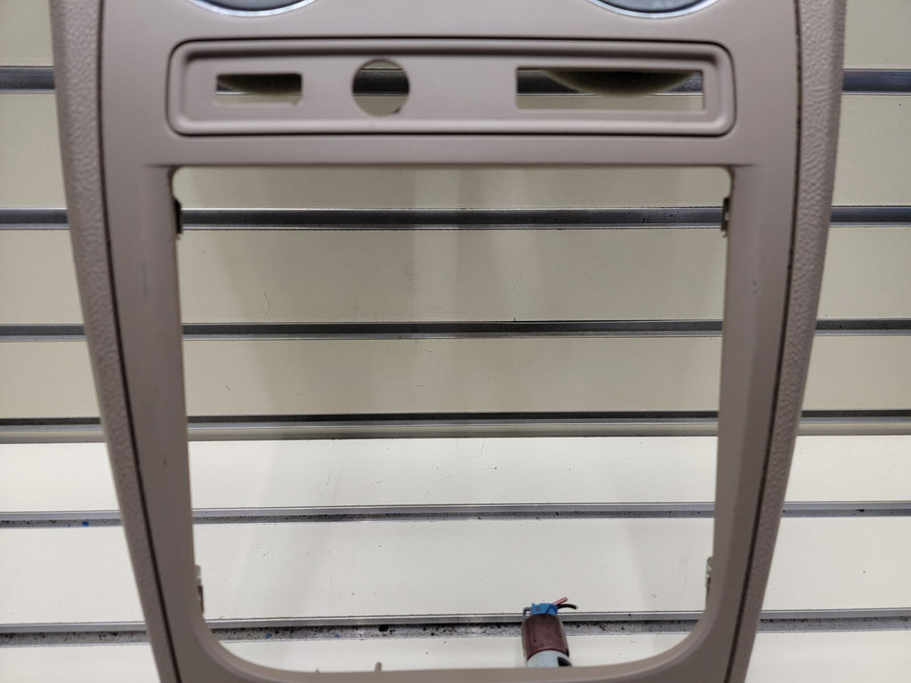 🔥2006-2011 Chevrolet HHR Center Dash Radio Trim w Vents B37 TAN