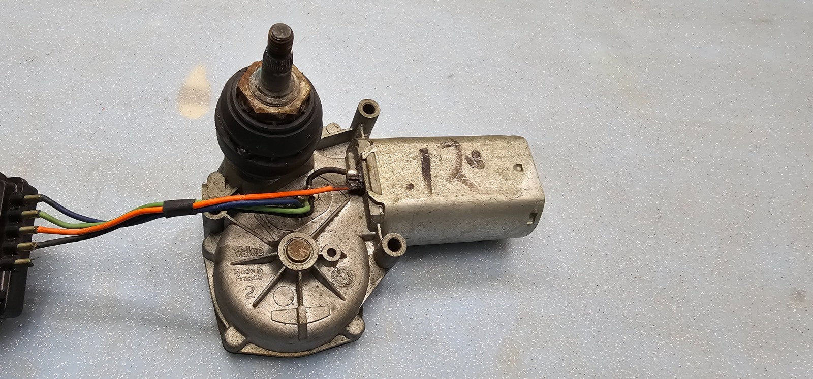 🔥2002-2005 Ford Explorer Back Glass Rear Wiper Motor Mounting Hardware Assembly