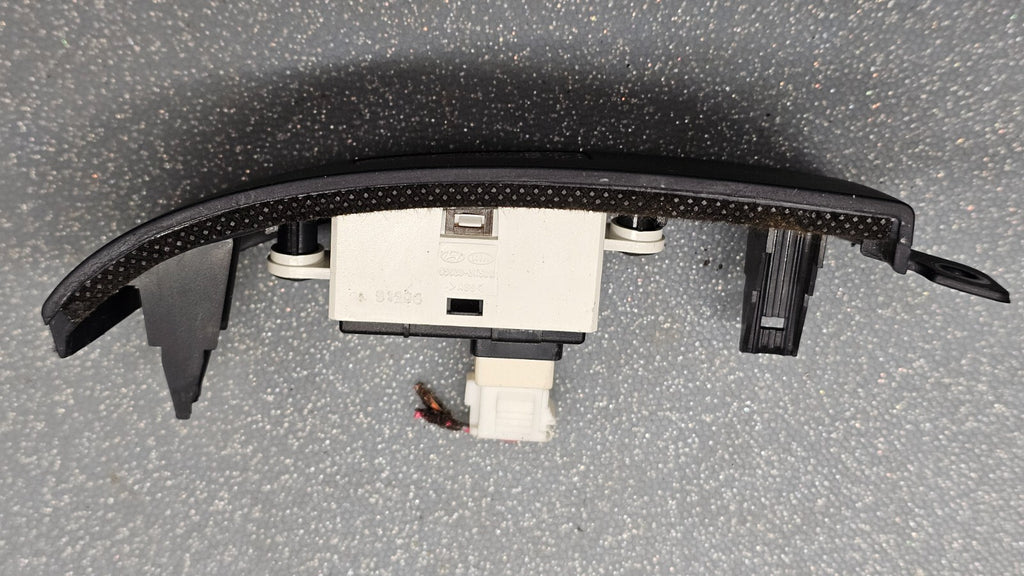 05-07 Sonata Dash Right Passenger Sensor Display Seat Belt Reminder Light Black