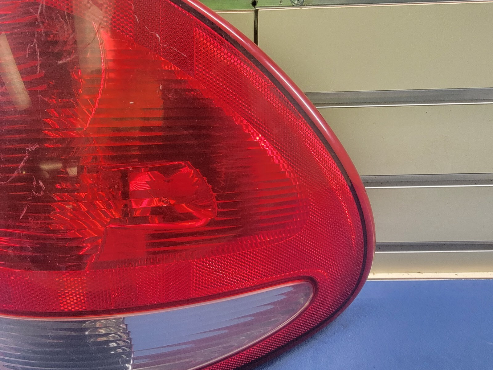 🔥2004-2007 Dodge Caravan Driver Left Tail Light Fits  OEM