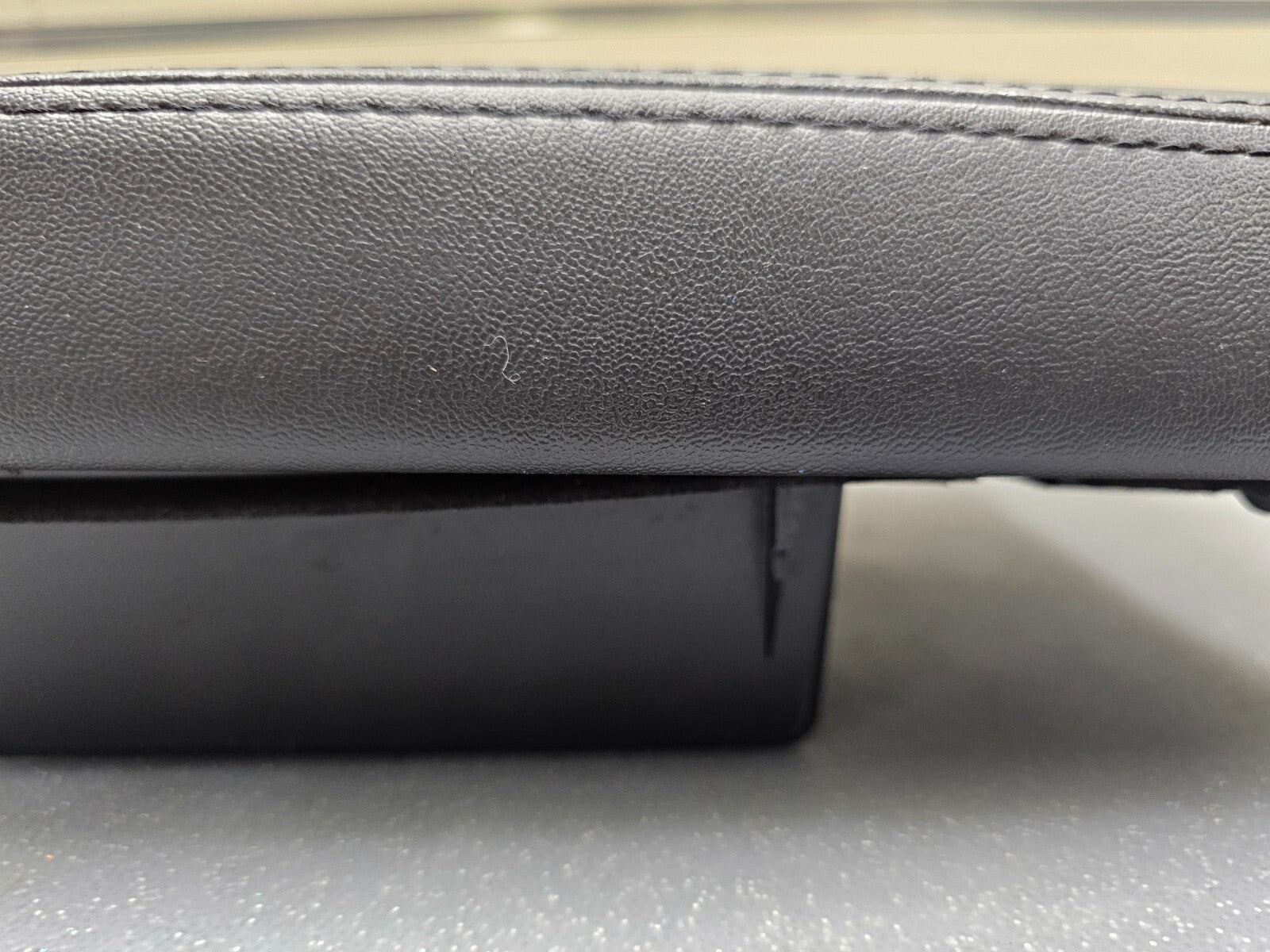 10-12 Lincoln MKZ Center Console Lid Armrest Top Storage Leather Assembly Black