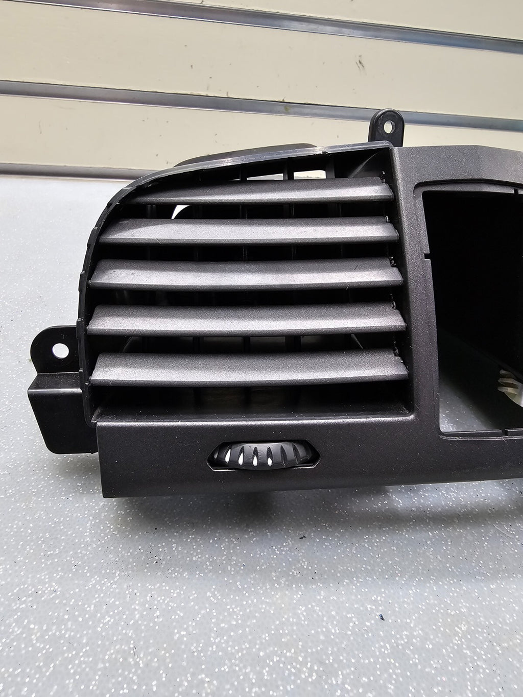 🔥07-09 Cadillac SRX Center Dash A/C Heater Air Vent Assembly Chrome Trim OEM