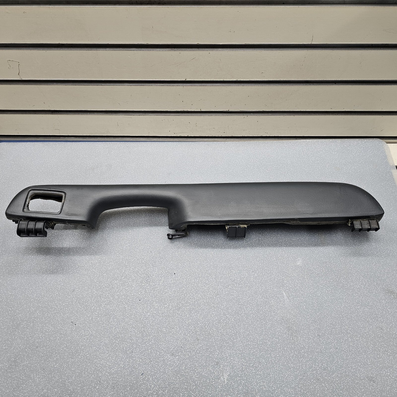 🔥99-06 Chevrolet GMC SilveradoTahoe Rear RIGHT Door Armrest Handle GRAPHITE H3