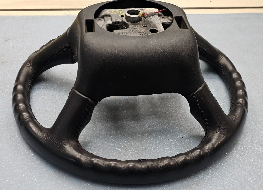 🔥99-02 Silverado Tahoe Suburban Blazer SONOMA Steering Wheel Leather black