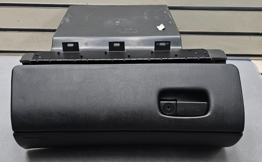99-05 Deville Dash Glove Box Storage Compartment Assembly Instrument Panel Black