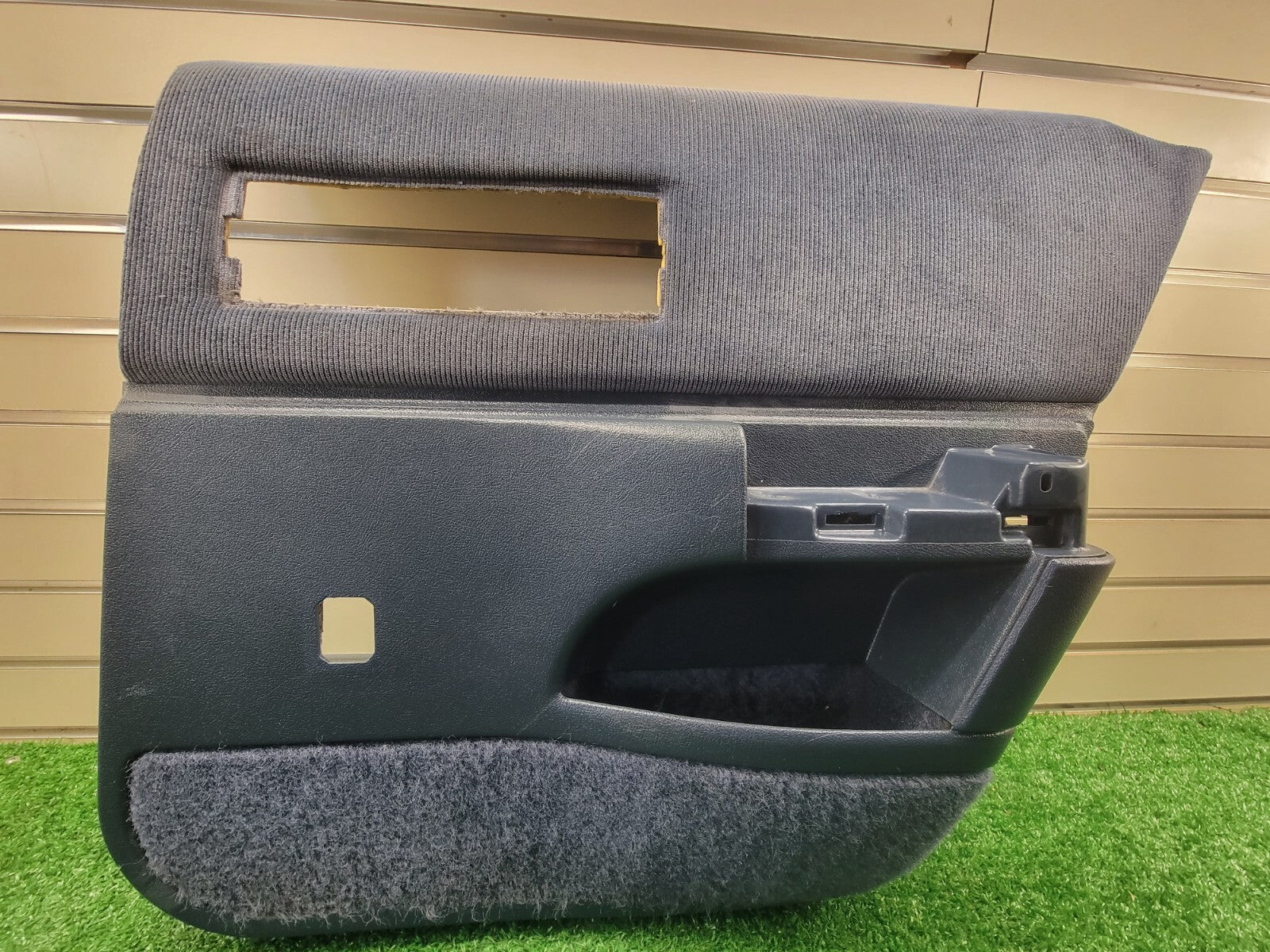 🔥 1994-1996 Chevy Impala SS PASSENGER REAR Door Trim Panel BLUE OEM