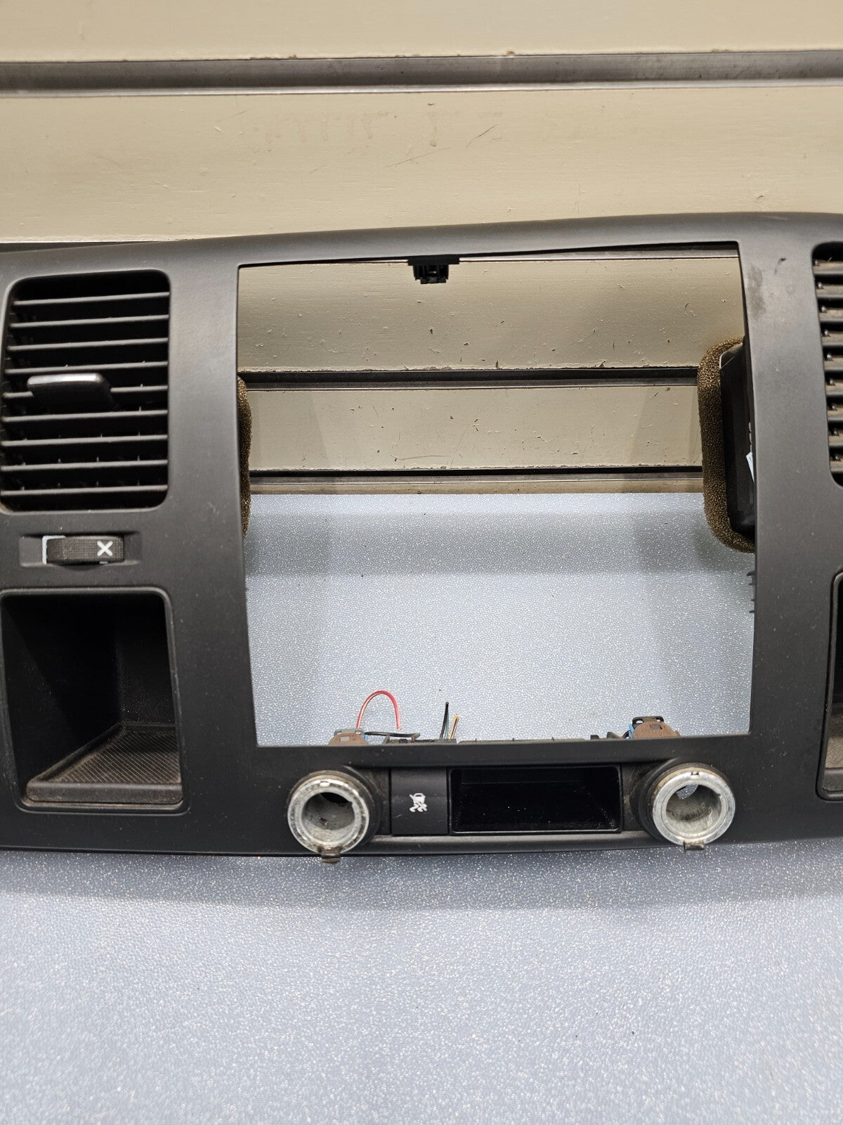 🔥07-14 Silverado SIERRA Center Dash Radio Bezel AC Climate Trim 2 Vent BLACK B6