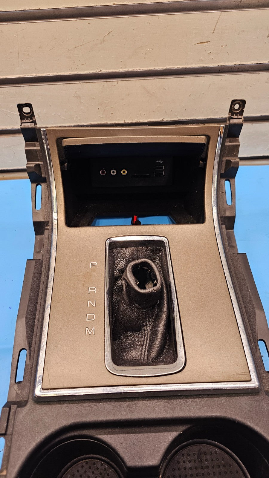 🔥11-15 LINCOLN MKX CENTER CONSOLE SHIFTER BEZEL CUP HOLDER TRIM BLACK/SILVER