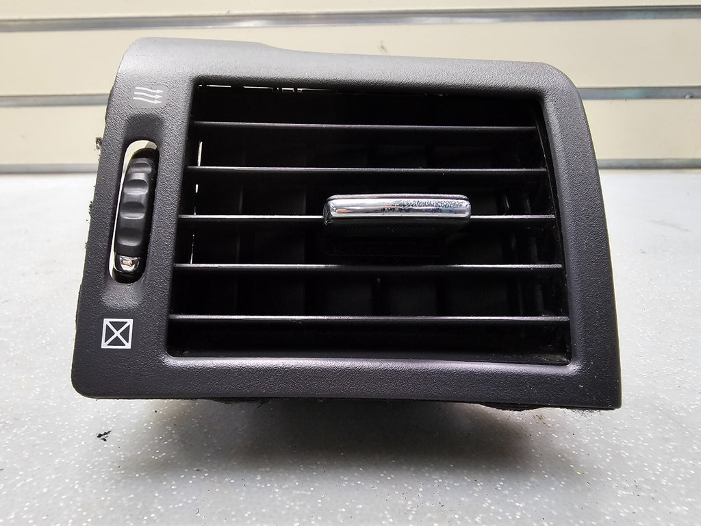 🔥06-10 INFINITI M35 M45 SEDAN LH PASSENGER SIDE DASH A/C AIR VENT OEM BLACK