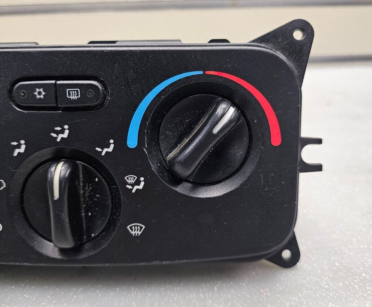 🔥04-07 Jeep Liberty AC Rear Defrost Heater Temperature CLIMATE CONTROL UNIT OEM