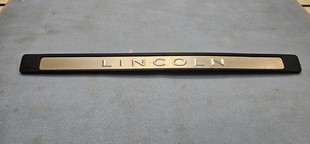 🔥2003-2011 Lincoln Town Car OEM Genuine Interior Trim Door Sill Plate