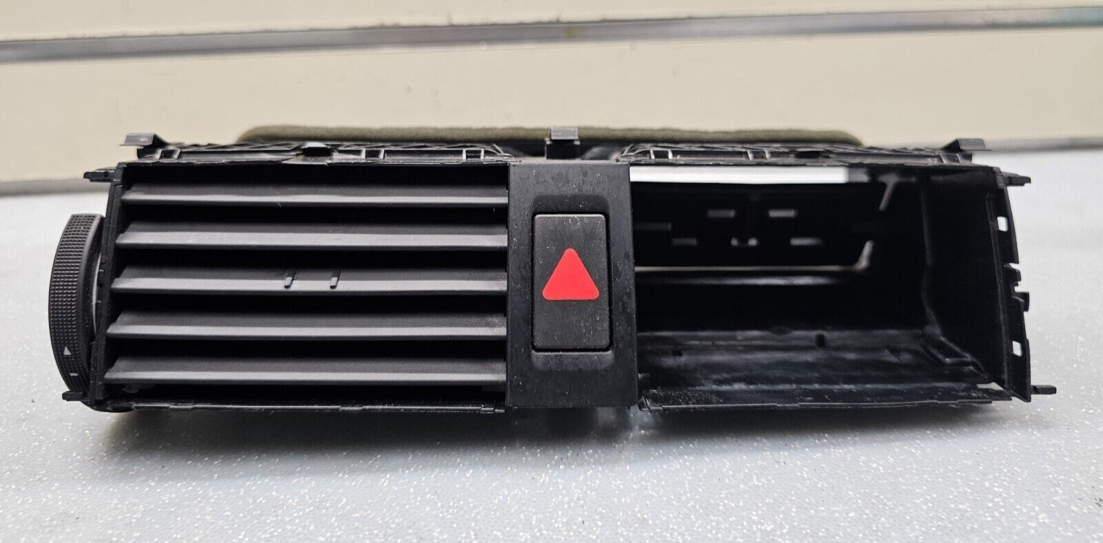 11-14 VOLKSWAGEN VW JETTA CENTER DASH AC AIR VENT HEATER FILTER WARMER INTERIOR