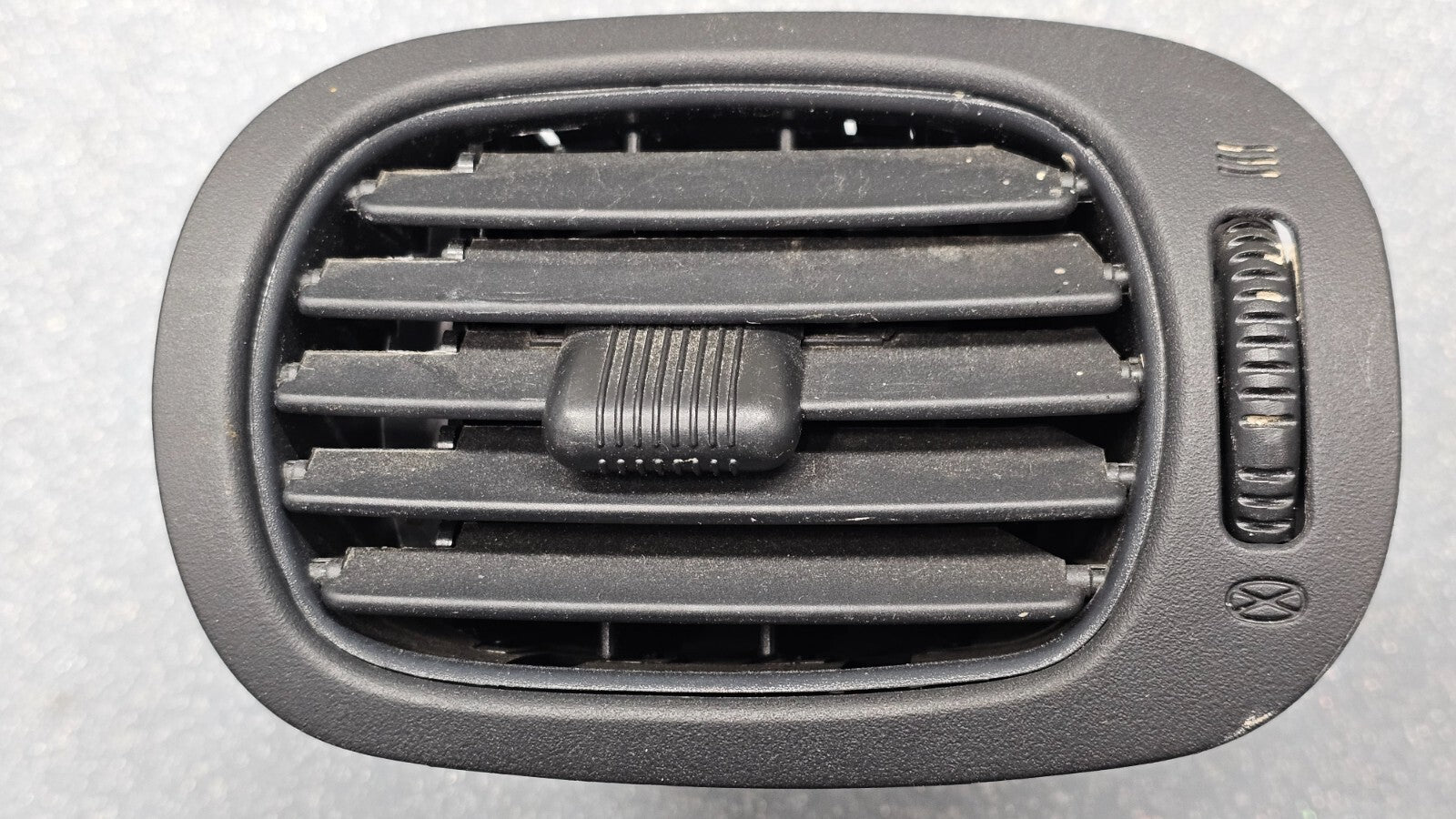 🔥01-07 Dodge Grand Caravan Dash Right Passenger Air Vent AC Heater Panel Black