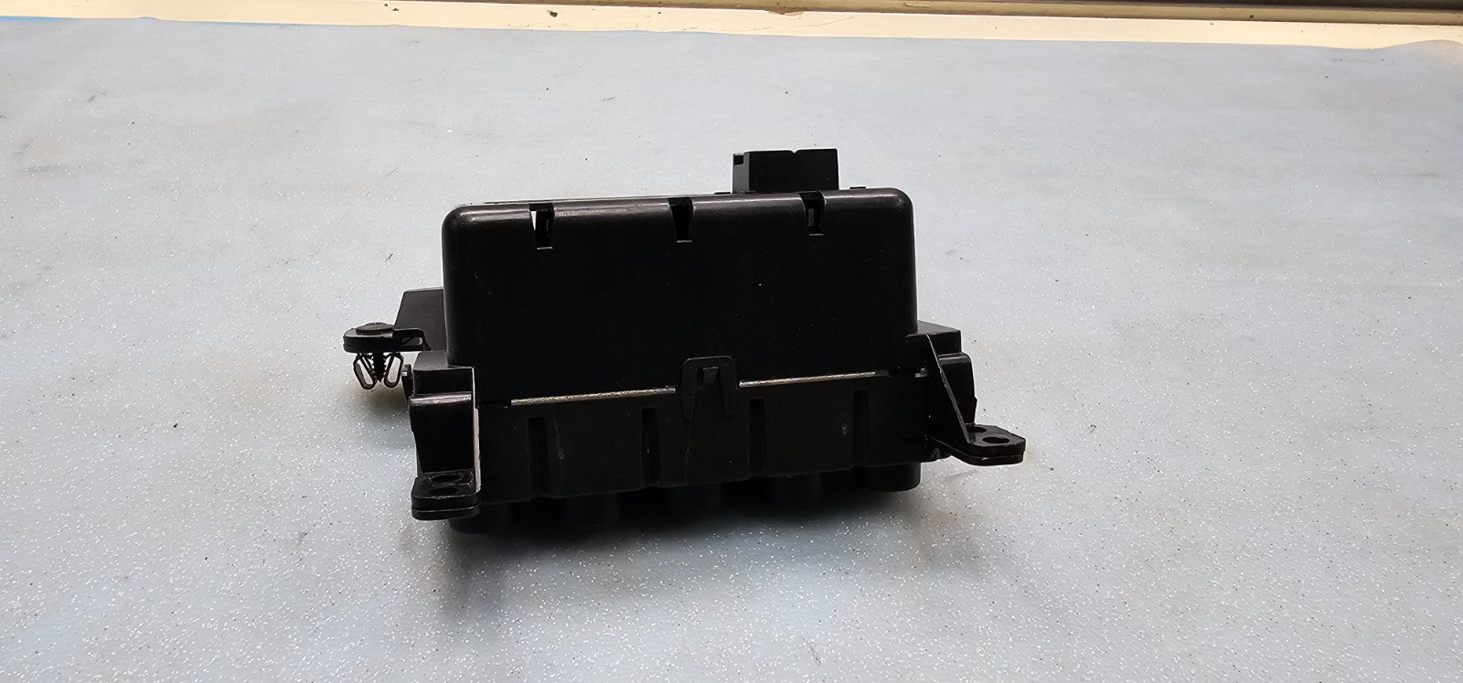 🔥04-08 PONTIAC GRAND PRIX 5 Button Info Display Screen Center Dash Bezel Switch