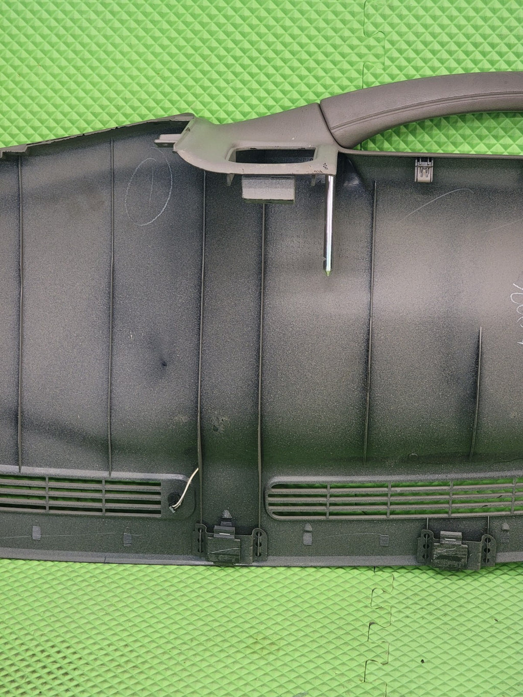 99-06 SILVERADO SIERRA TAHOE Upper Dashpad Cap Cover Top Dashboard LIGT GRAY DP1