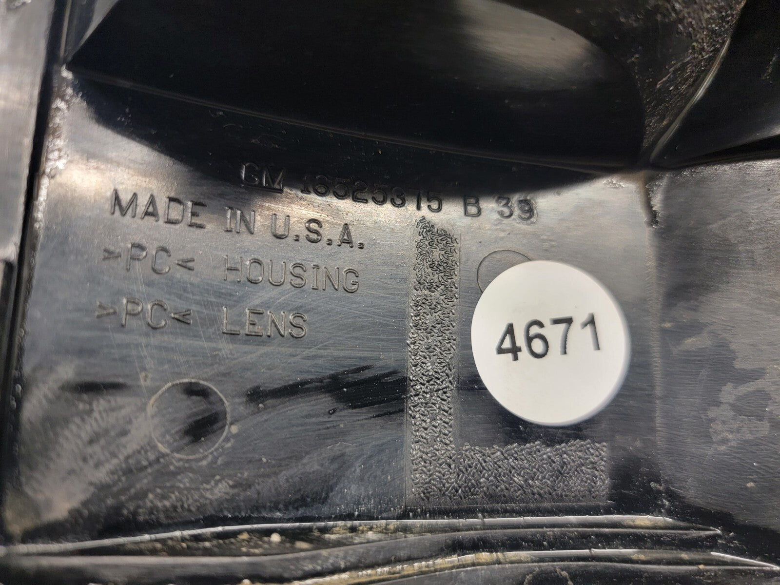 🔥2000 -2003 Chevrolet Tahoe Driver Left Side Tail Light