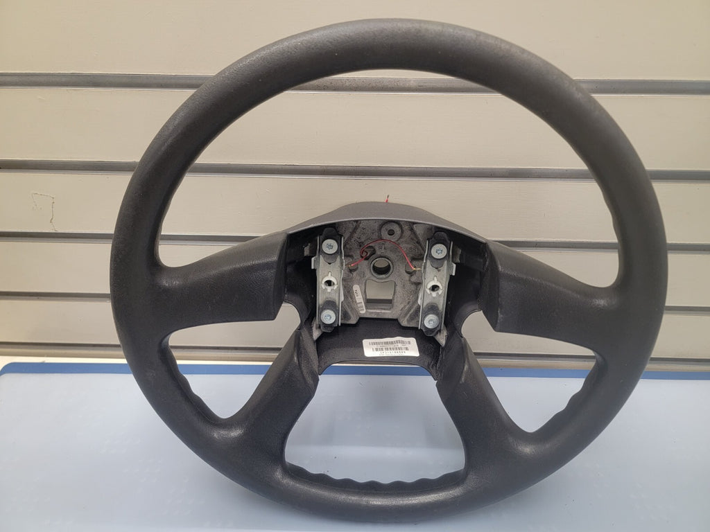 02-09 Trailblazer Envoy03-06 SILVERADO SIERRA YUKON STEERING WHEEL LEATHER BLACK