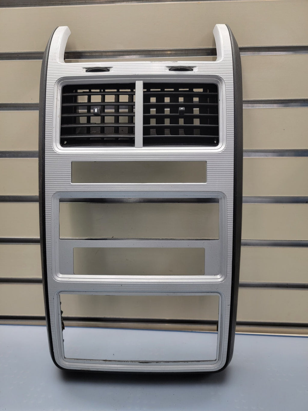 🔥09-10 DODGE JOURNEY Center DASH RADIO TRIM BEZEL Climate Vents OEM silver
