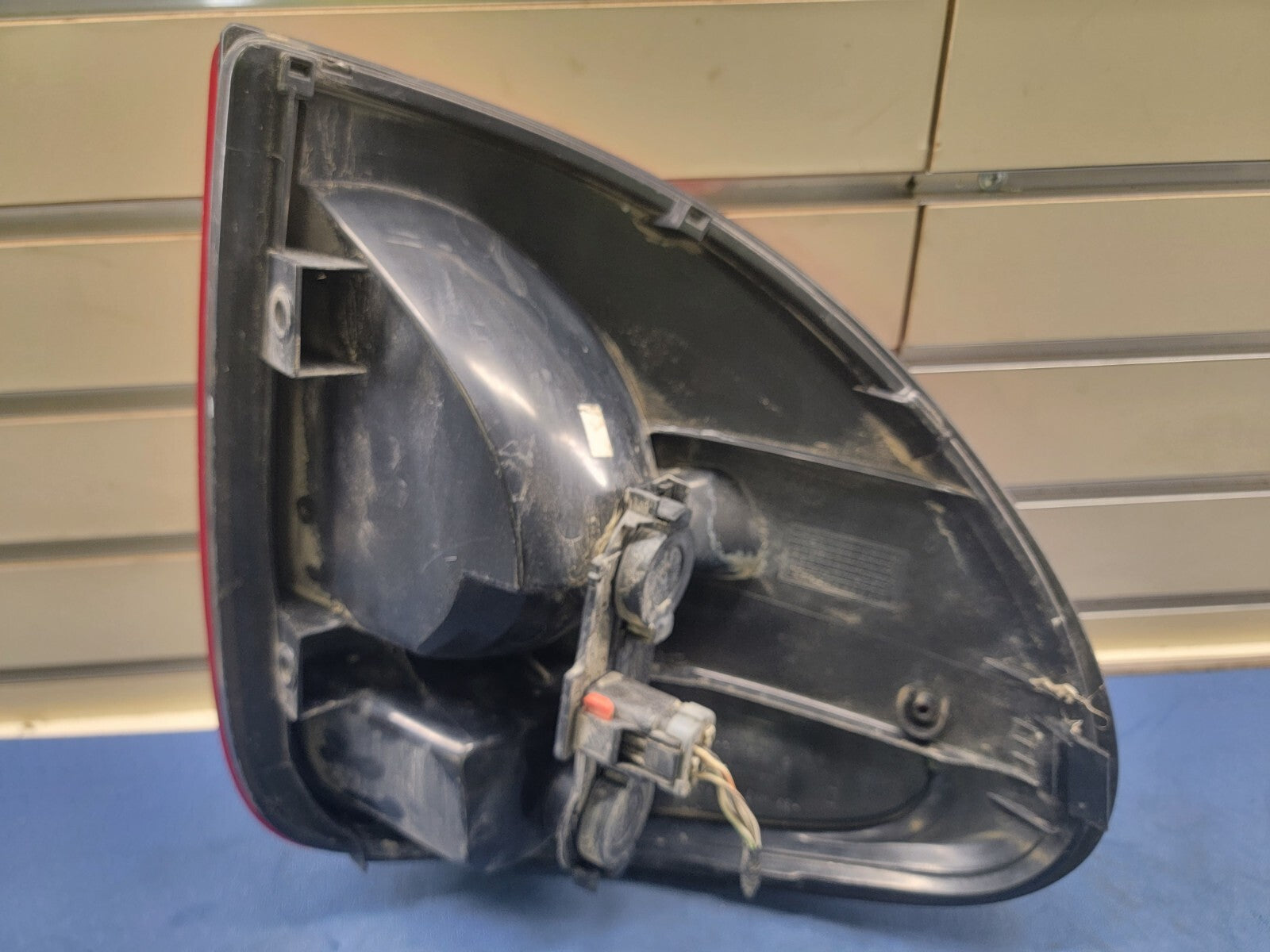 🔥04-07 chrysler Town Country Dodge Grand Caravan Passenger Tail light Assembly