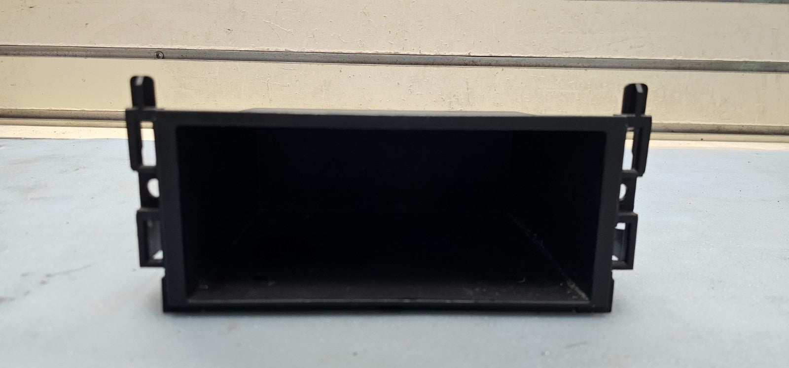 🔥04-08 Pontiac Grand Prix Center Dash Lower Tray Storage Box Inert Black OEM