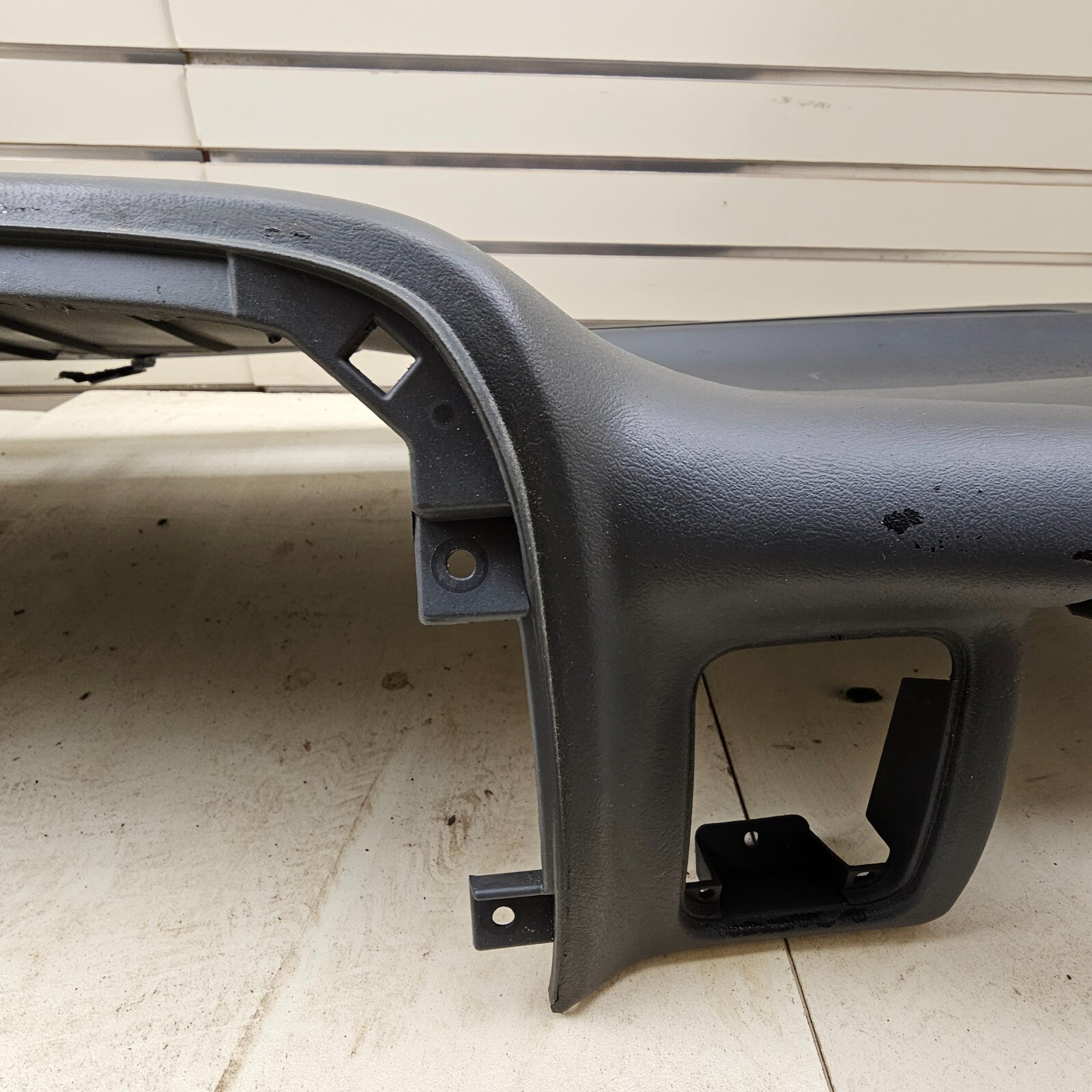 99-06 SILVERADO SIERRA TAHOE Upper Dash Cap Cover Top Dashboard Pad GRAPHITE DP1