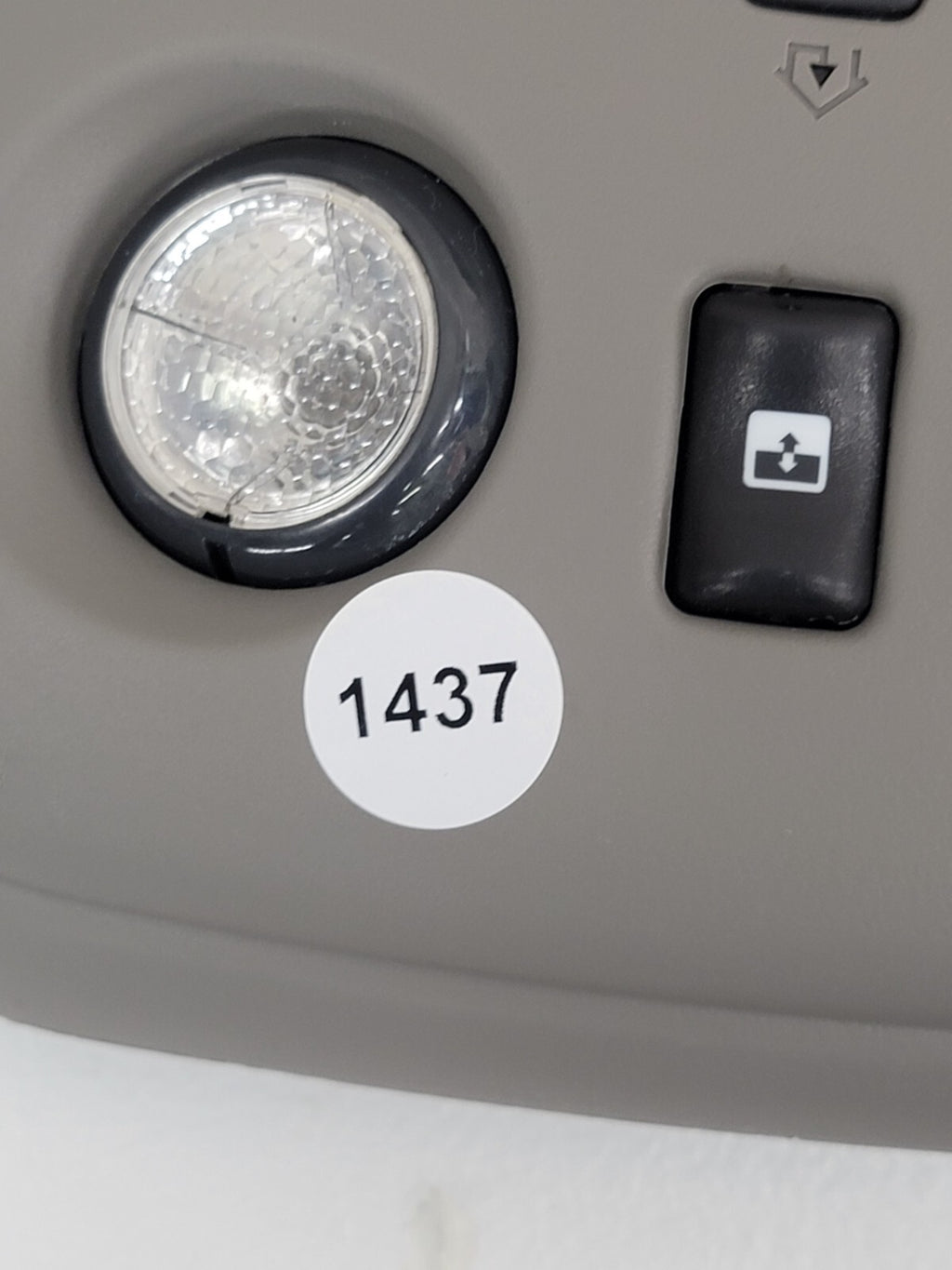 🔥03-06 Escalade Tahoe Yukon OVERHEAD ROOF CONSOLE/MAP    GRAY