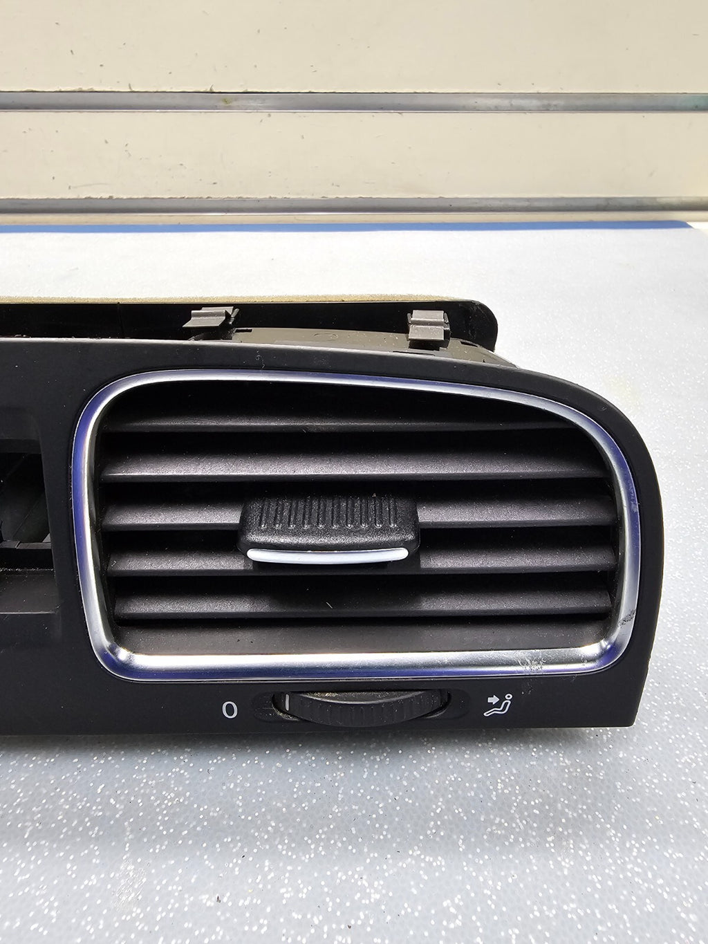 🔥10-14 Volkswagen Golf Front Center Dash AC Air Vent Heater Filter Conditioner