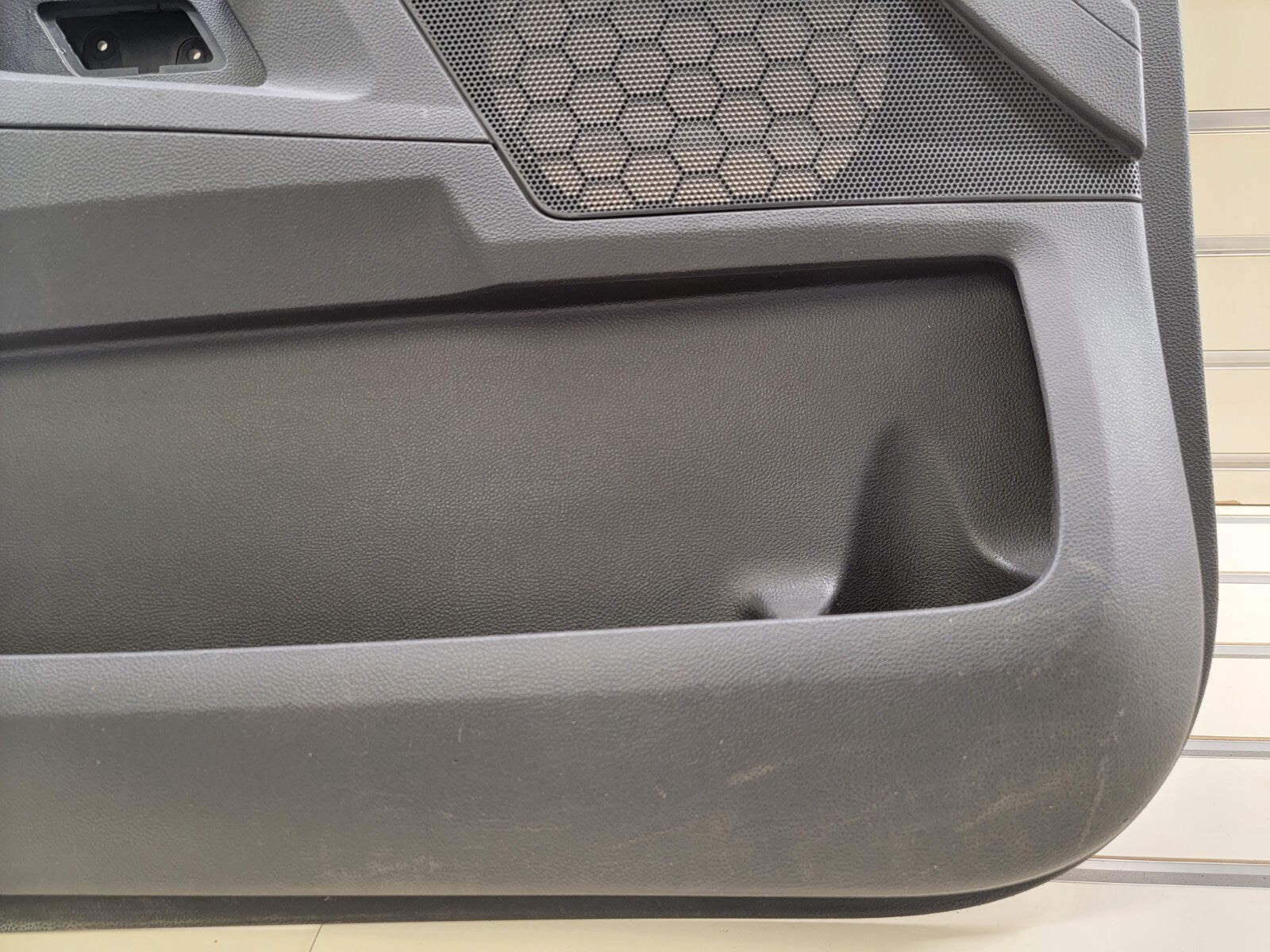 🔥2010 - 2016 CHEVROLET EQUINOX FRONT DOOR PANEL left driver Dark gray