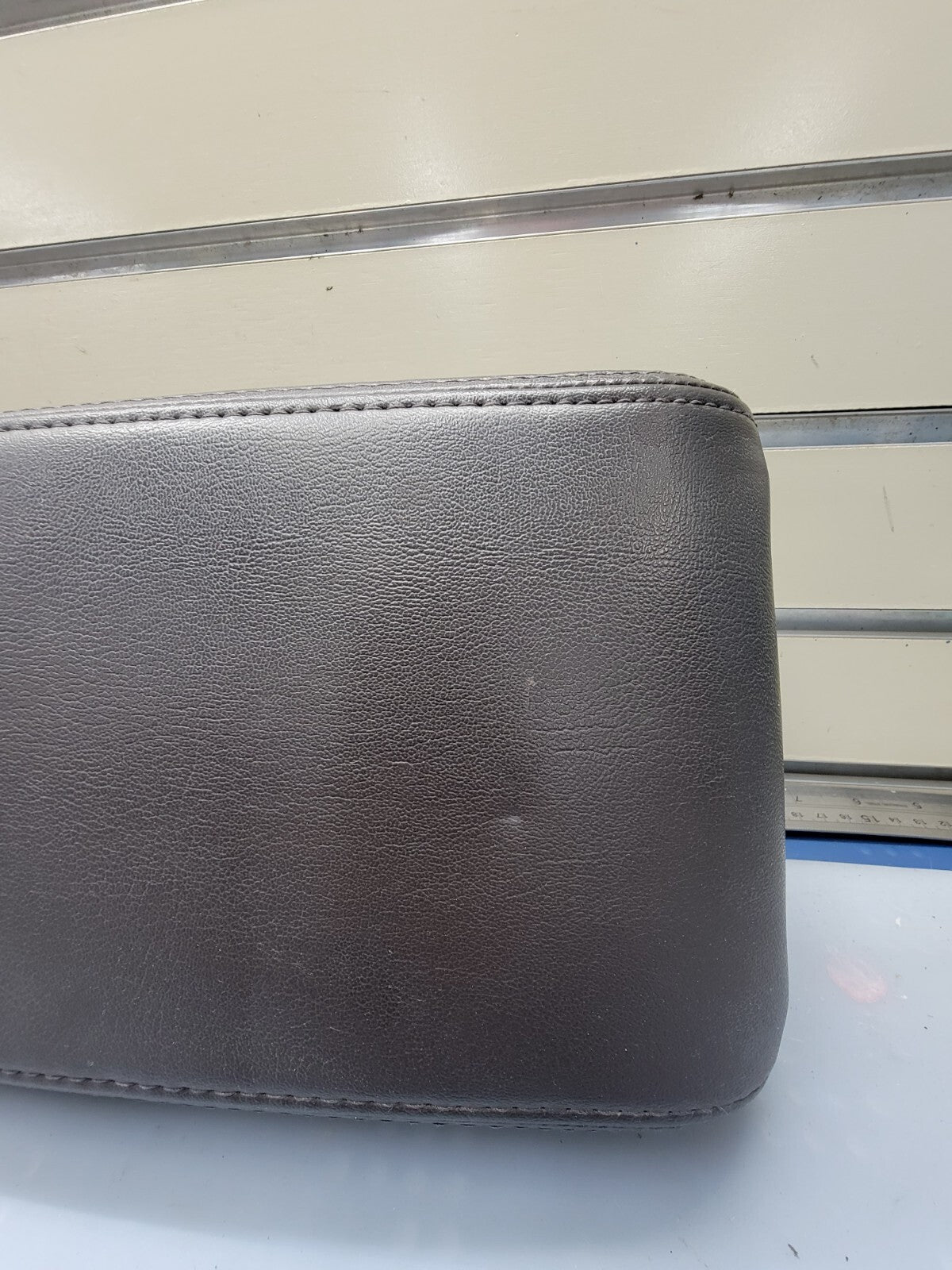 🔥08-12 Chevy Malibu FRONT CONSOLE LID ARMREST ASSEMBLY SLIDING STORAGE BLACK