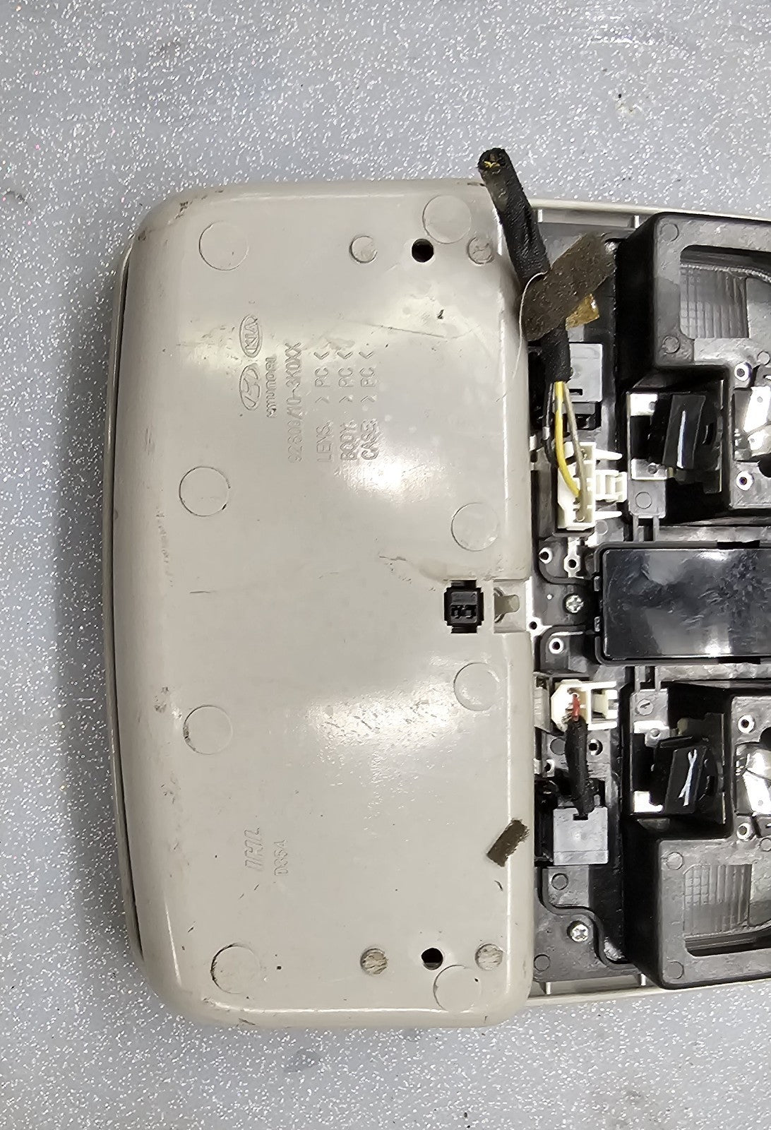 06-10 Hyundai Sonata Overhead Console Dome Map Light Lamp Storage Assembly Gray